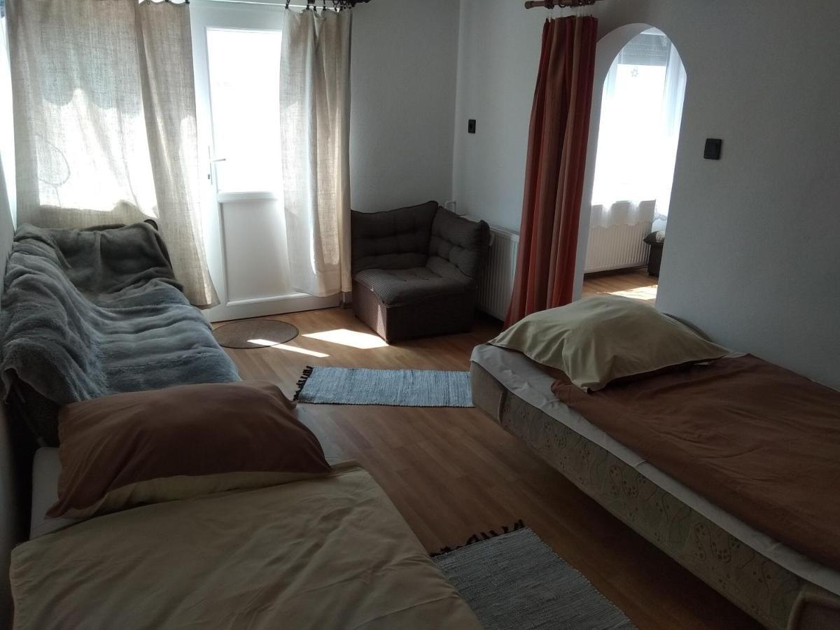 Amira Apartman بالاتوليلّي المظهر الخارجي الصورة